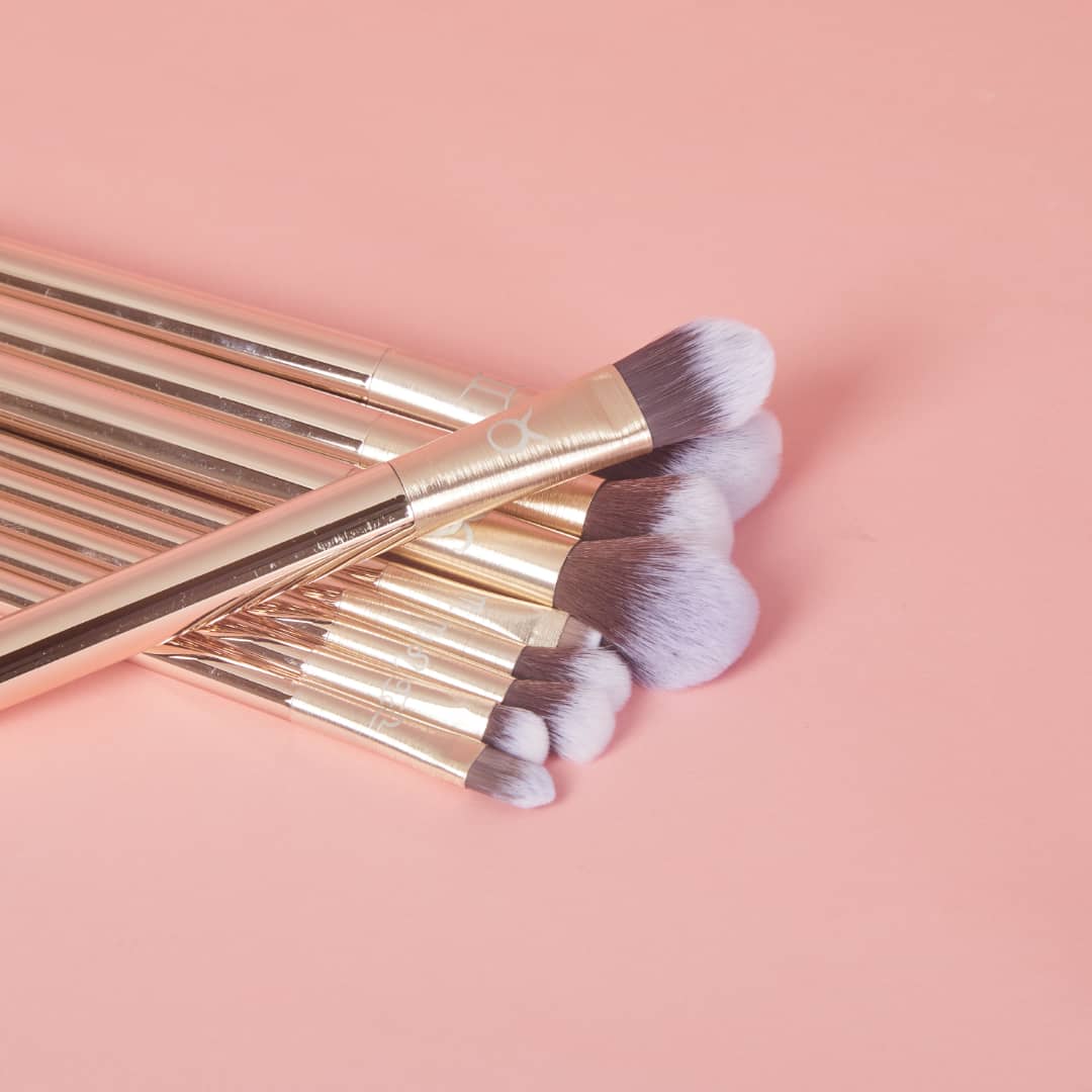 M.I.A. by Massiel Zodiac brush set
